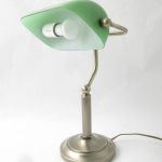 605 7780 TABLE LAMP